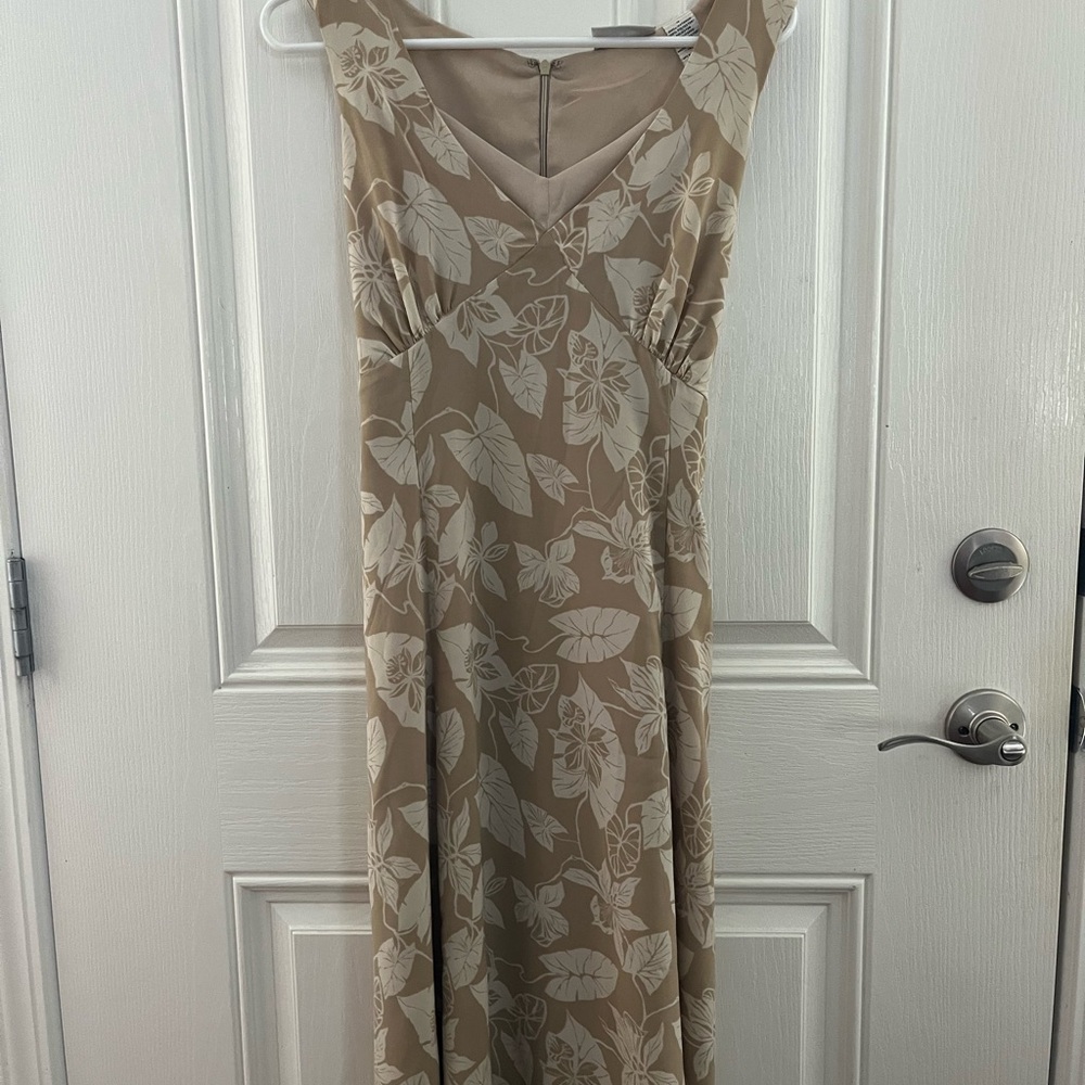 Jaclyn Smith Tan Sleeveless V-neck Maxi Dress